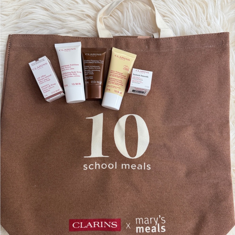 Clarins Women's Skincare Travel Set -with canvas tote bag - Picture 2 of 4